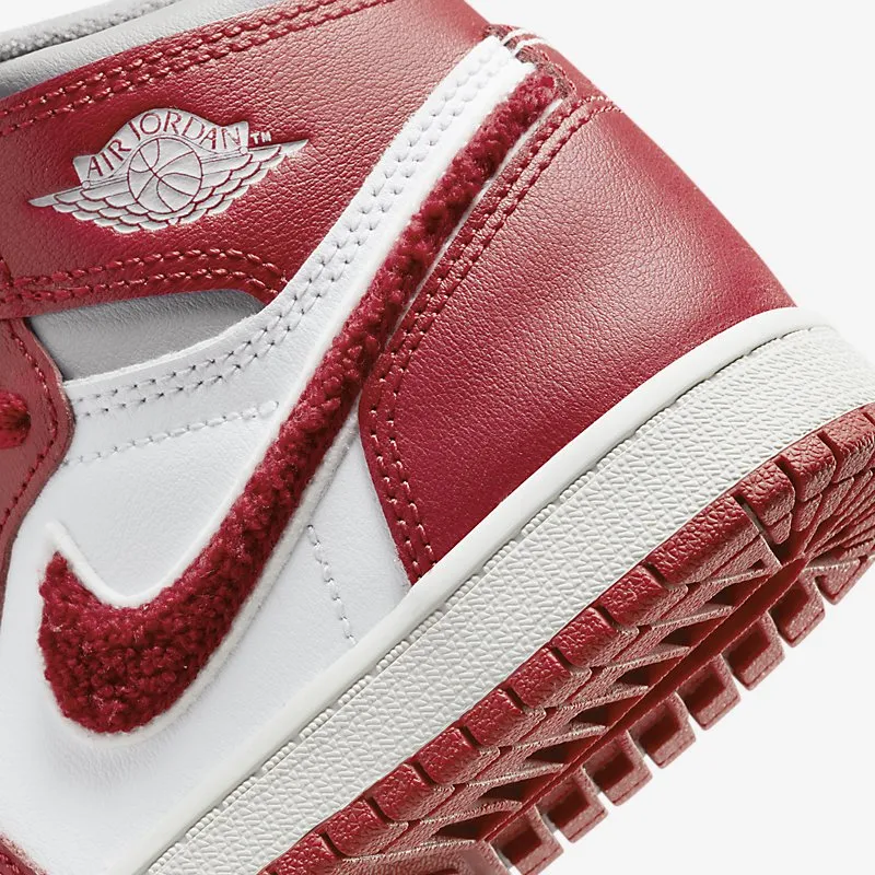 Air Jordan 1 Retro High OG PS Newstalgia Chenille, red