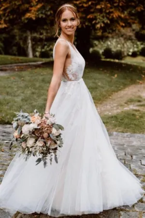 Luolandi A line Lace Appliques V Neck Backless Tulle Wedding Dresses Floor Length Beach Bride Gown Sexy