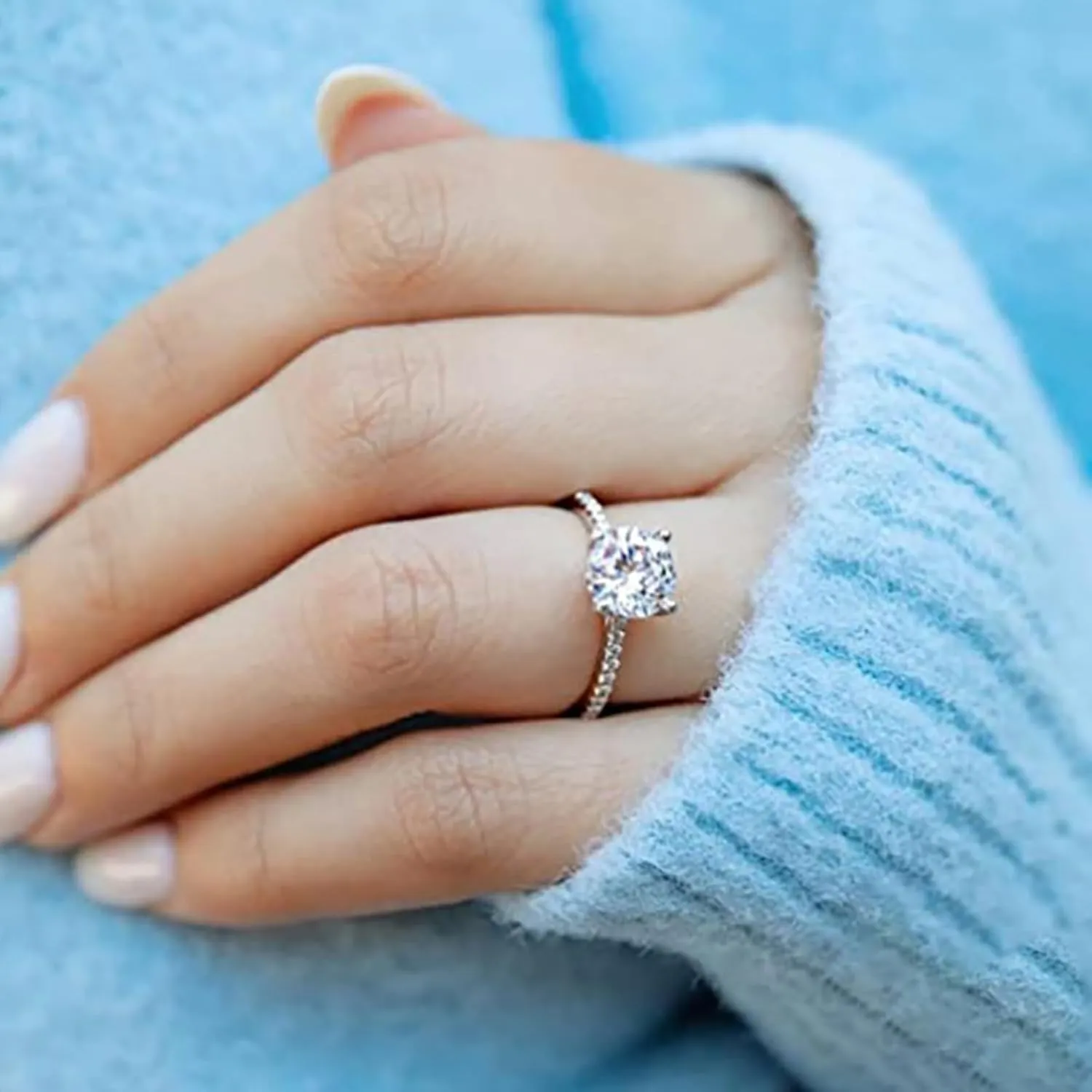 Roe Dolph Cubic Zirconia Engagement Rings for Women Non Tarnish Silver Plated Fake Engagement Ring Halo Travel Wedding Bands Ring Set for Couples Promise Rings Wedding Jewelry for Brides Wedding
