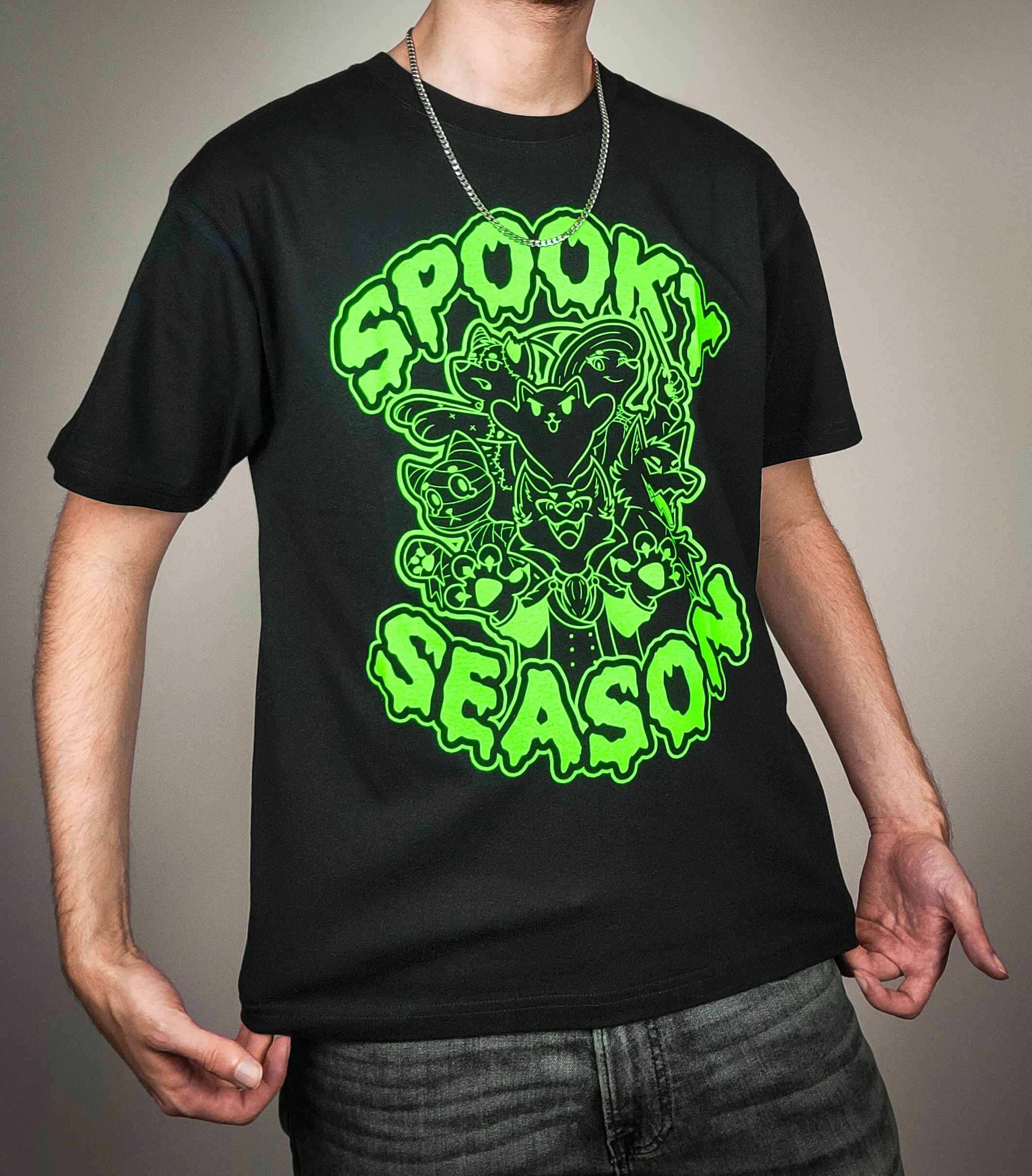 SPOOKY SEASON GLOW T-SHIRT