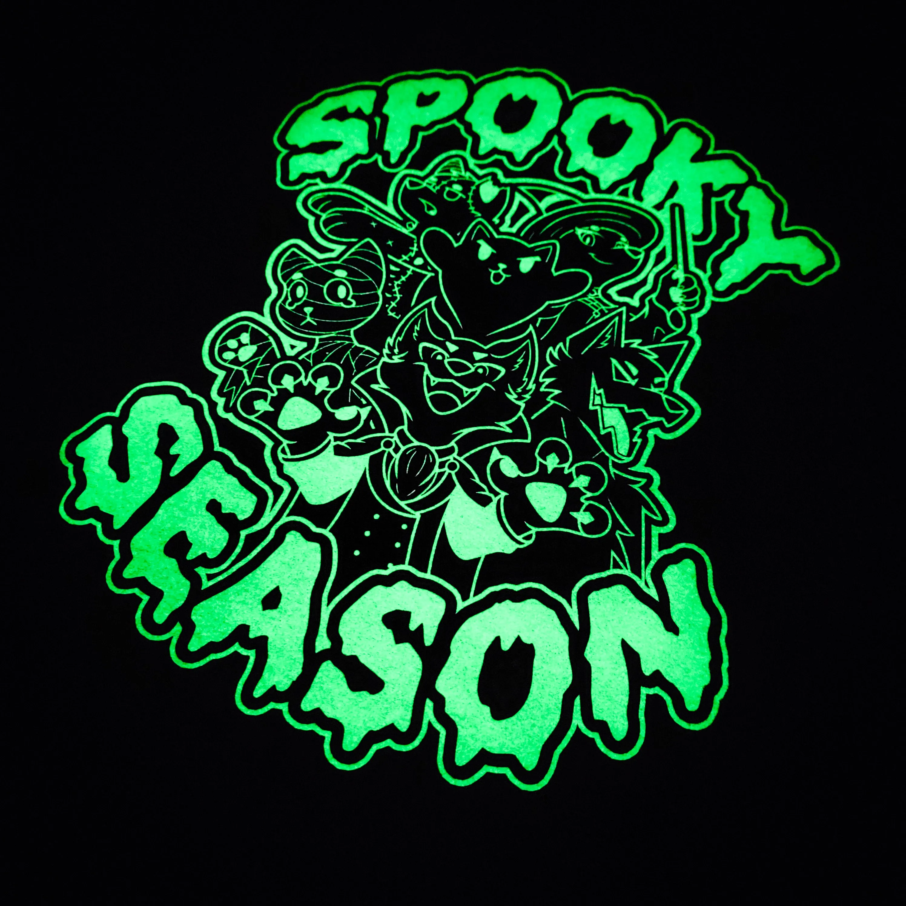 SPOOKY SEASON GLOW T-SHIRT